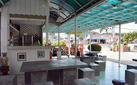Krisada Beach Resort